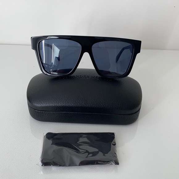 Alexander McQueen Other - NWOT Alexander McQueen Sunglasses AM0302S